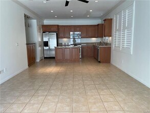 91 Splendor in Irvine, CA - Building Photo - Building Photo