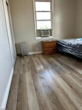 329 Wagaraw Rd in Hawthorne, NJ - Building Photo - Building Photo