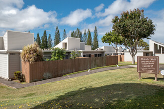 Meheula Hale in Mililani, HI - Foto de edificio - Building Photo