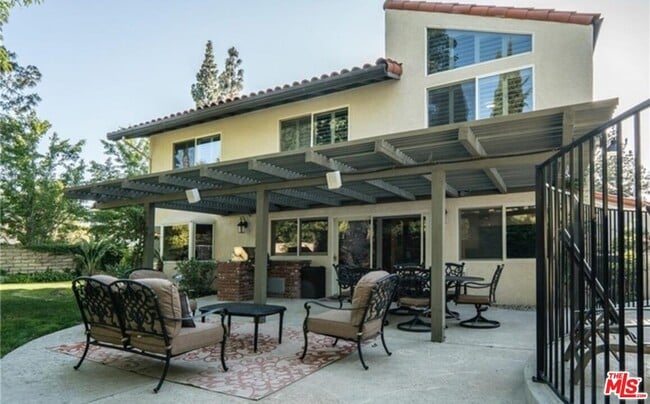 11040 Salt Lake Ave in Los Angeles, CA - Building Photo - Building Photo