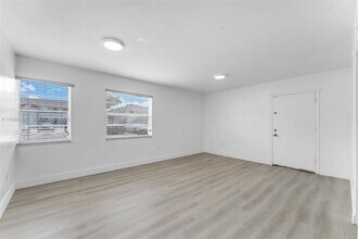 6911 SW 129th Ave in Miami, FL - Building Photo - Building Photo