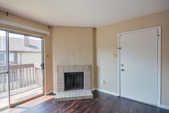 12905 Woodforest Blvd, Unit 608 in Houston, TX - Building Photo - Building Photo