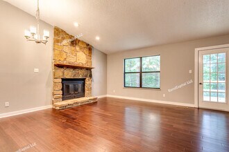 8500 Olde Colony Trl, Unit 34 in Knoxville, TN - Foto de edificio - Building Photo