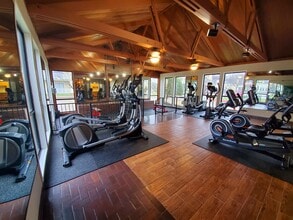 River Oaks Apartments in Shreveport, LA - Foto de edificio - Building Photo