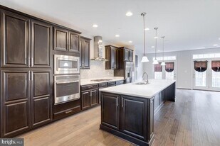 2740 Prospect Hill Dr in Severn, MD - Building Photo