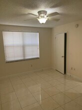 4541 W McNab Rd in Pompano Beach, FL - Building Photo - Building Photo