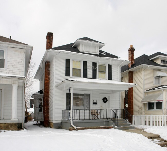 207 S Richardson Ave in Columbus, OH - Foto de edificio - Building Photo