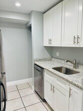 2148 Sherwood Forest Blvd in West Palm Beach, FL - Foto de edificio - Building Photo