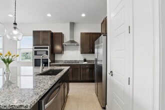 10102 Sunnifa Aly in Orlando, FL - Building Photo - Building Photo