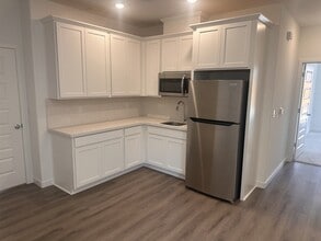 7301 Headstock St in Sacramento, CA - Building Photo - Building Photo