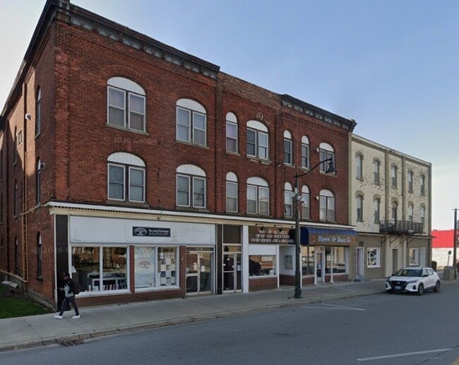 property at 4165-4167 Petrolia Line