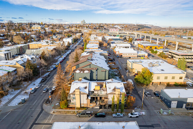 1802 11 Av SW in Calgary, AB - Building Photo - Building Photo