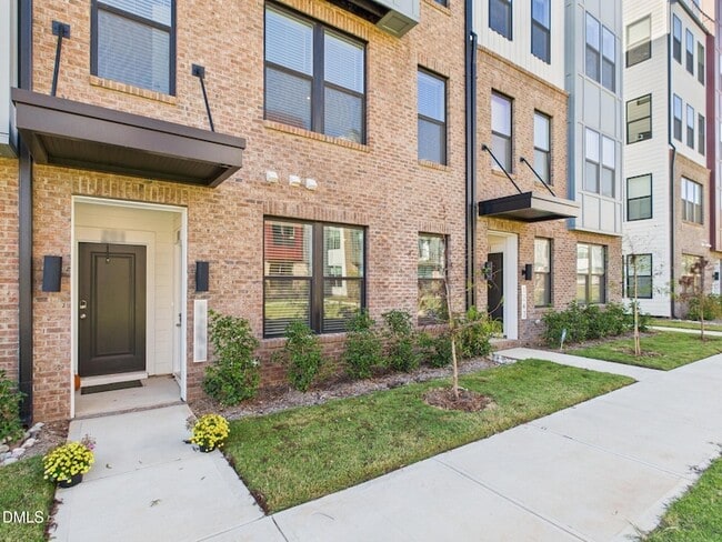 property at 1251 Shaw View Aly