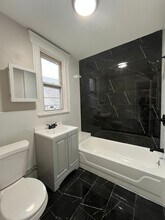 153 Seaview Ave, Unit 3R in Jersey City, NJ - Foto de edificio - Building Photo