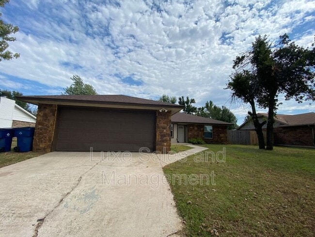 910 Oak Hill Rd in Choctaw, OK - Building Photo - Building Photo