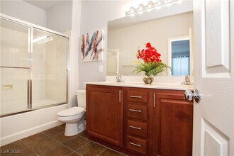 6250 W Arby Ave in Las Vegas, NV - Building Photo - Building Photo