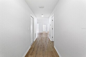 310 W Warren Ave in Tampa, FL - Foto de edificio - Building Photo