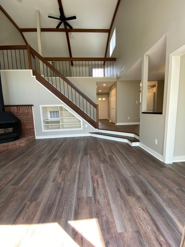 40 Farmington Chase Cres Rentals in Farmington, CT