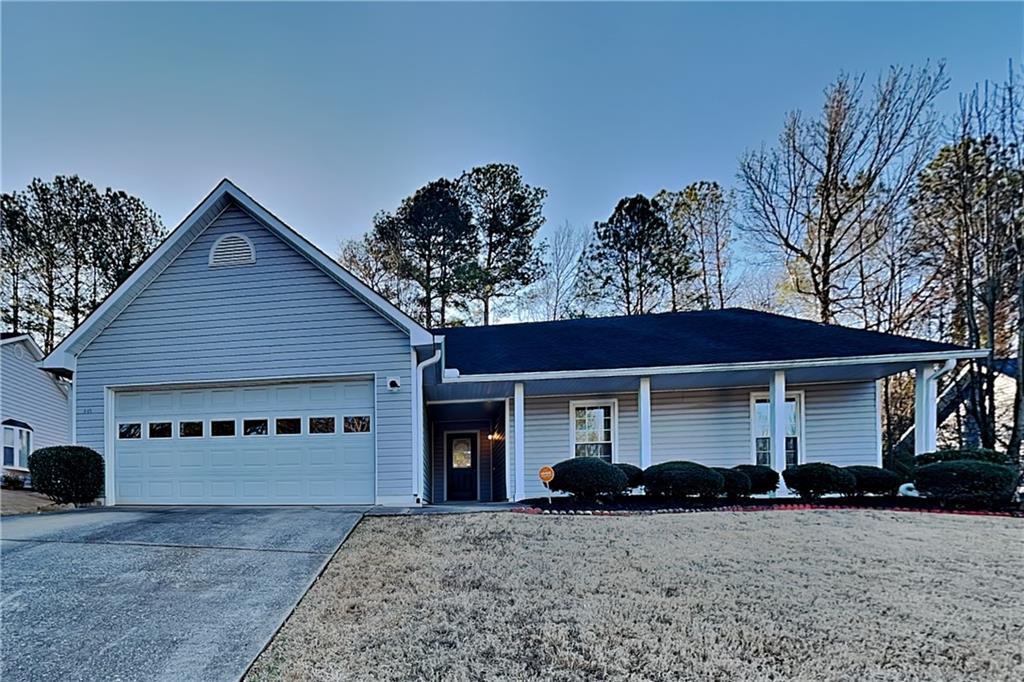 645 Paris Dr in Lawrenceville, GA - Building Photo