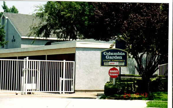 Columbia Garden in Riverside, CA - Building Photo - Building Photo