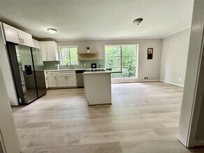 1726 Fairburn Rd SW in Atlanta, GA - Building Photo - Building Photo