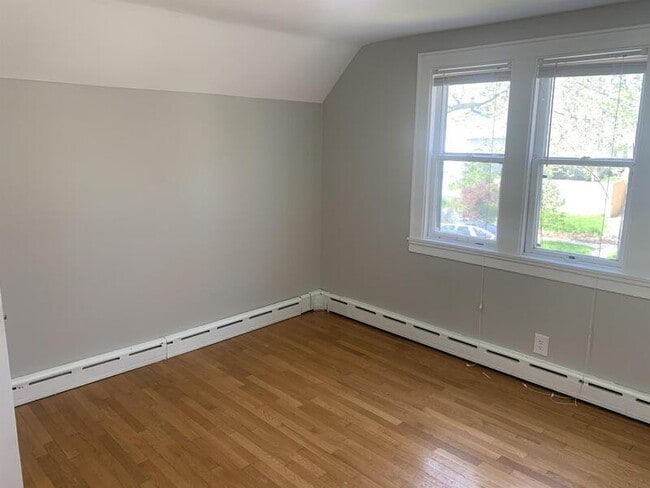 1320 Quarry Ave NW in Grand Rapids, MI - Building Photo - Building Photo