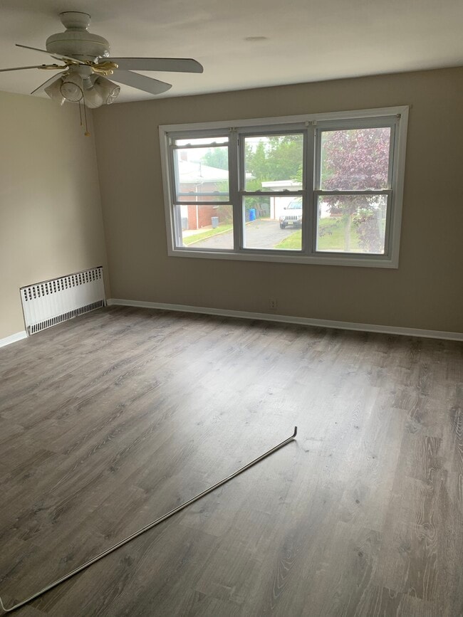 58 Monroe St in Lodi, NJ - Foto de edificio - Building Photo