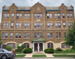 Franklin Manor Apartments