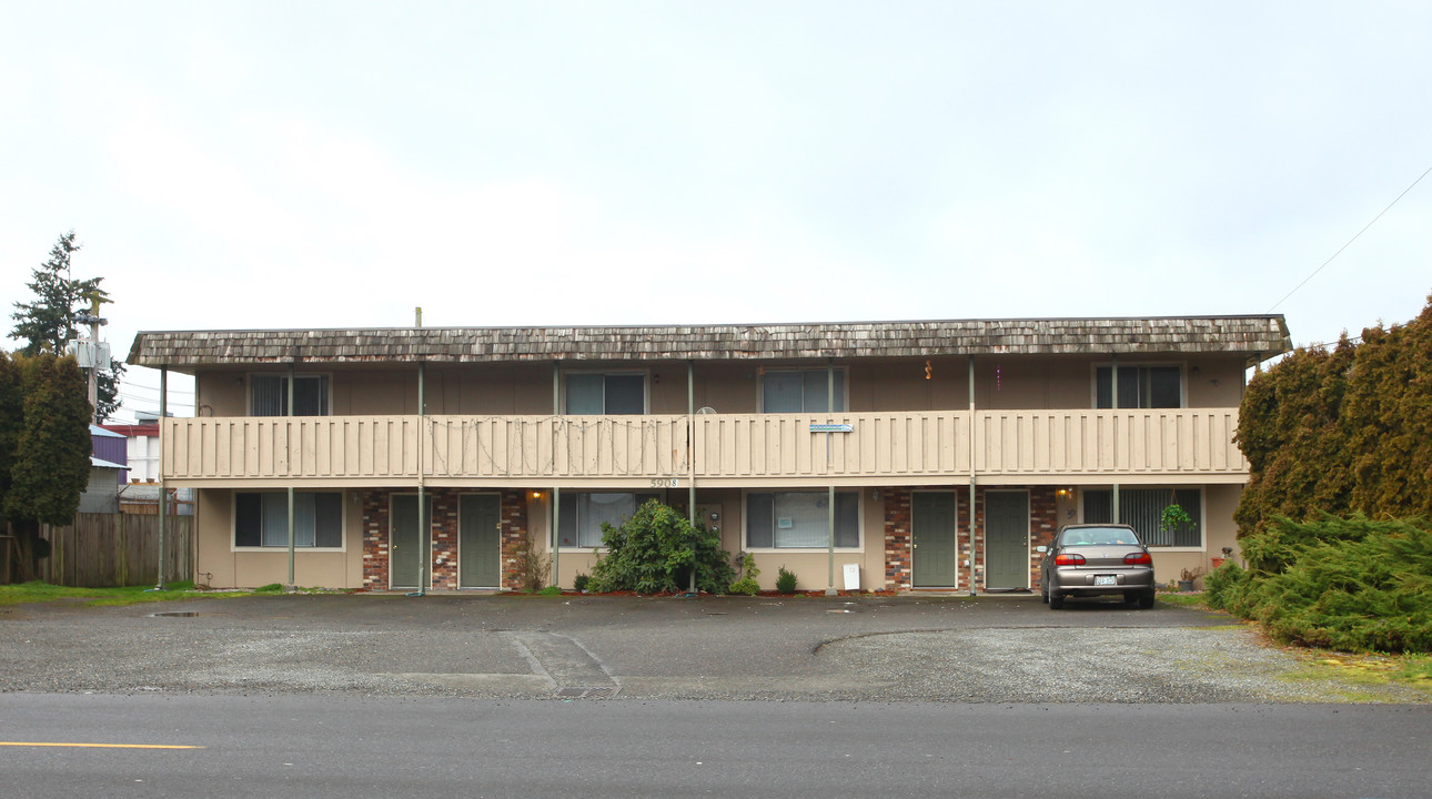 5907 Parker Rd E in Sumner, WA - Building Photo