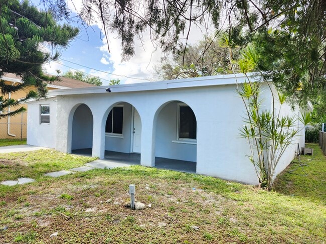 8883 SW 126th Ter