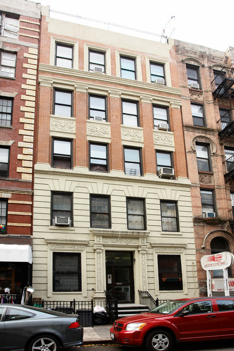 364 W 52nd St in New York, NY - Building Photo