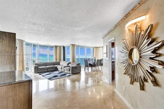 16711 Collins Ave in North Miami Beach, FL - Building Photo - Building Photo