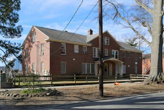 311 W Trinity Ave in Durham, NC - Foto de edificio - Building Photo