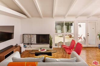 6283 Lubao Ave in Los Angeles, CA - Building Photo - Building Photo