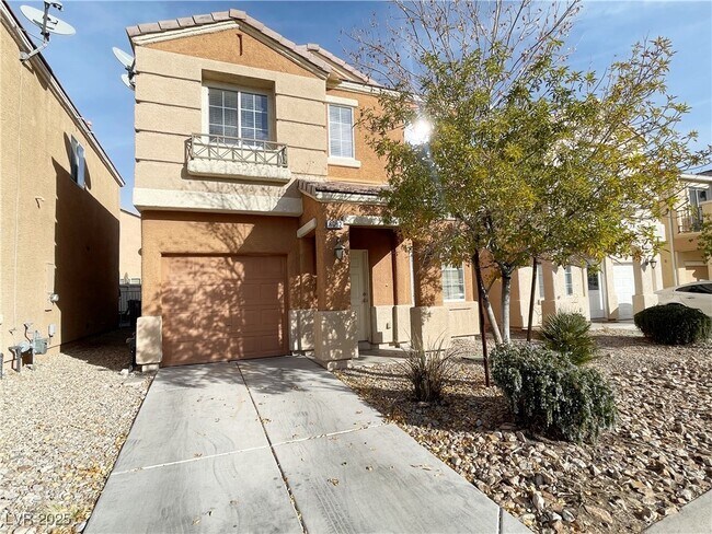 6082 Alameda Padre Ave in Las Vegas, NV - Building Photo - Building Photo