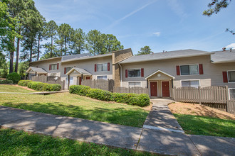 Sage Pointe in Clarkston, GA - Building Photo - Building Photo