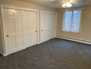 919 Main St, Unit Apt 8 in West Warwick, RI - Building Photo - Building Photo