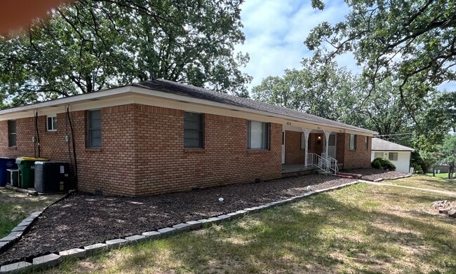 4216 N Locust St, Unit 4216 North Locust