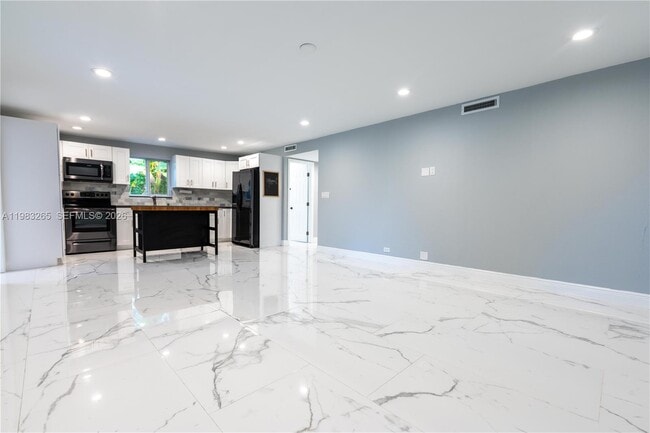 11 Judy Pl in Key Largo, FL - Building Photo - Building Photo