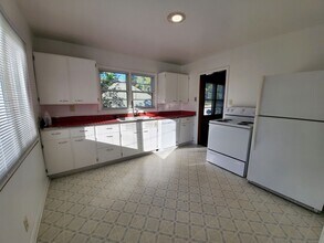 117 N Bryan Ave in Bloomington, IN - Building Photo - Building Photo