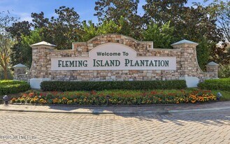 1500 Calming Water Dr in Fleming Island, FL - Building Photo