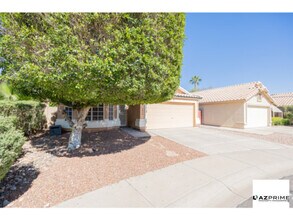 4822 W Dublin Ct in Chandler, AZ - Foto de edificio - Building Photo