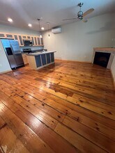 922 Main St, Unit A in Grinnell, IA - Building Photo - Building Photo
