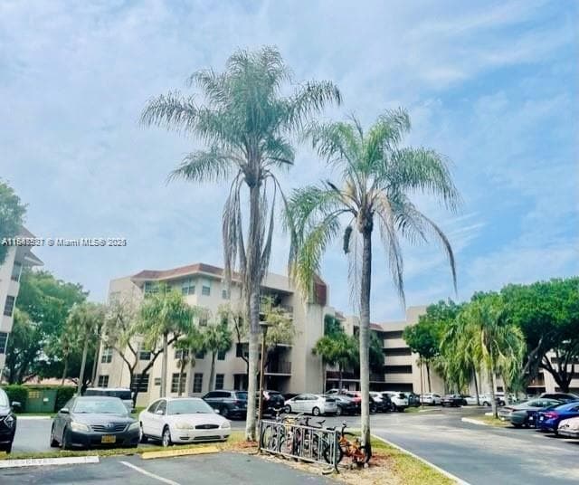 property at 1811 Sabal Palm Dr