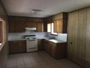 212 N Beech Ave in Spiro, OK - Building Photo - Building Photo