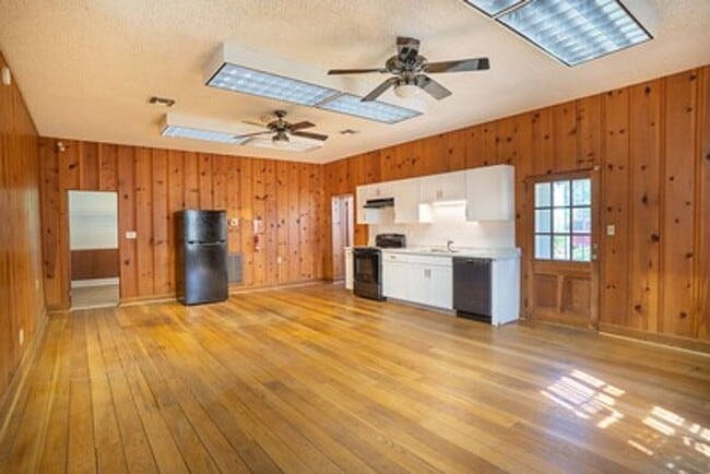 603 Pelham Rd N in Jacksonville, AL - Building Photo - Building Photo
