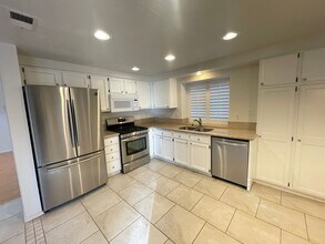 9317 Magic Flower Ave in Las Vegas, NV - Building Photo - Building Photo