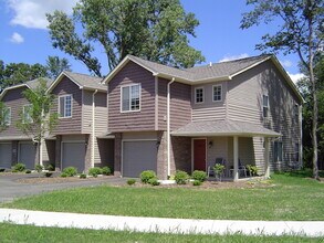 7186 Colosseum Dr, Unit 125 in Rockford, IL - Foto de edificio - Building Photo