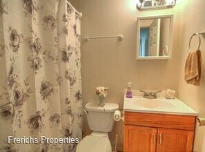 3704 S Gunnison St in Tacoma, WA - Building Photo - Building Photo