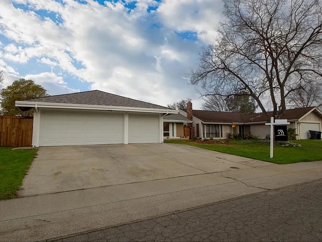 4940 Buffwood Way in Sacramento, CA - Foto de edificio - Building Photo